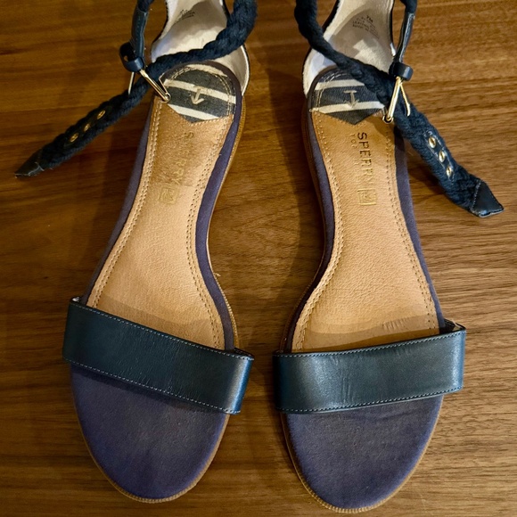 NWOT Sperry sandals - Picture 2 of 5